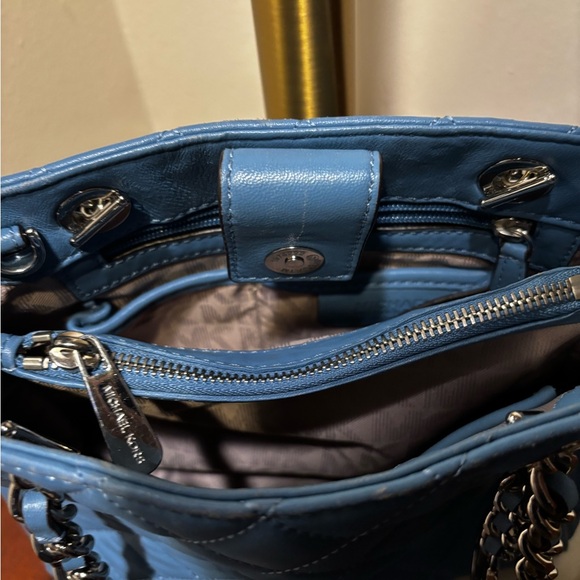 Michael Kors Blue Quilted Chain Shoulder Bag - Picture 3 of 5